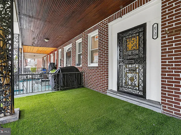6737 N Smedley St — Photo 33