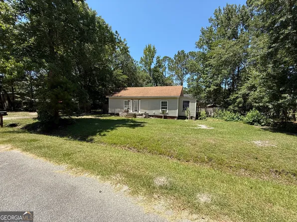 84 Gorham St, Pembroke, GA 31321