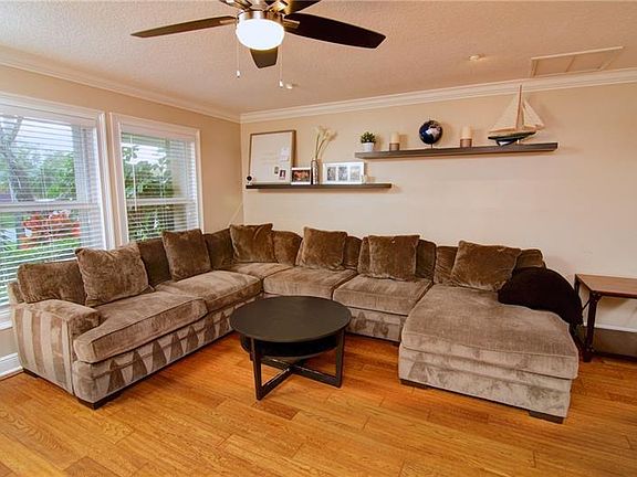 5th image of 4702 Thomas Hoby Pl