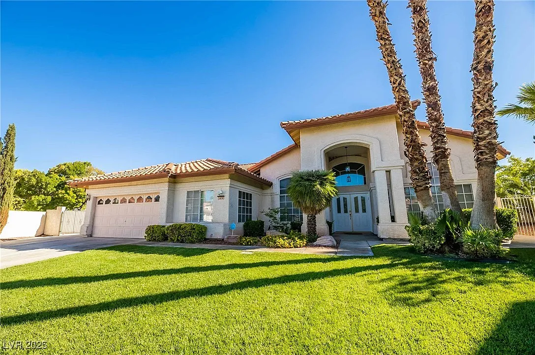 4 bed, 2.5 bath, 3093 sqft, $5,995 — Photo 3