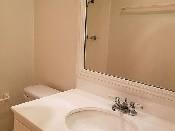 5th image of 23136 Samuel St APT 113