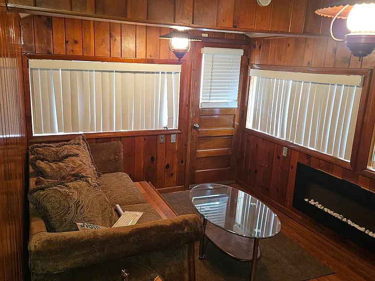 107 Grand Ave — Photo 10