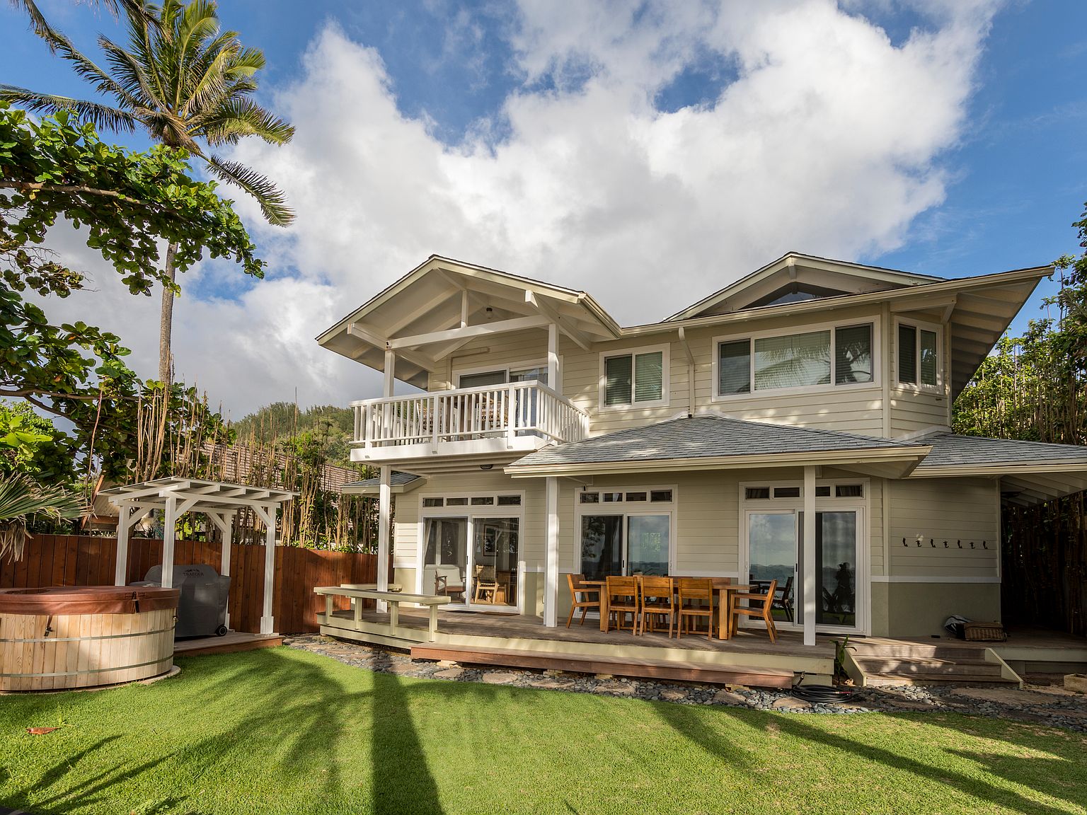 洋書 The Hawaiian House The Hawaiian House Now: Mattoch-McManus, Malia, Bower, Jeanjean