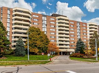 40 Baif Blvd #313, Richmond Hill, ON L4C 5M9