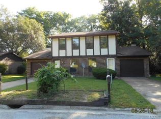 12 Nottingham Ln, Belleville, IL