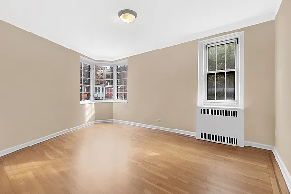 Rented by Cooper & Cooper Real Estate | media 7