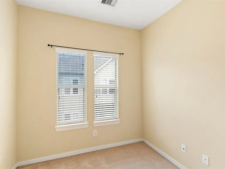 5734A Kansas St — Photo 19