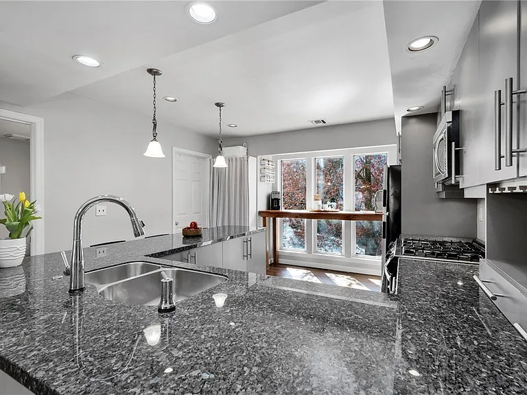 5519 Claybourne St — Photo 5