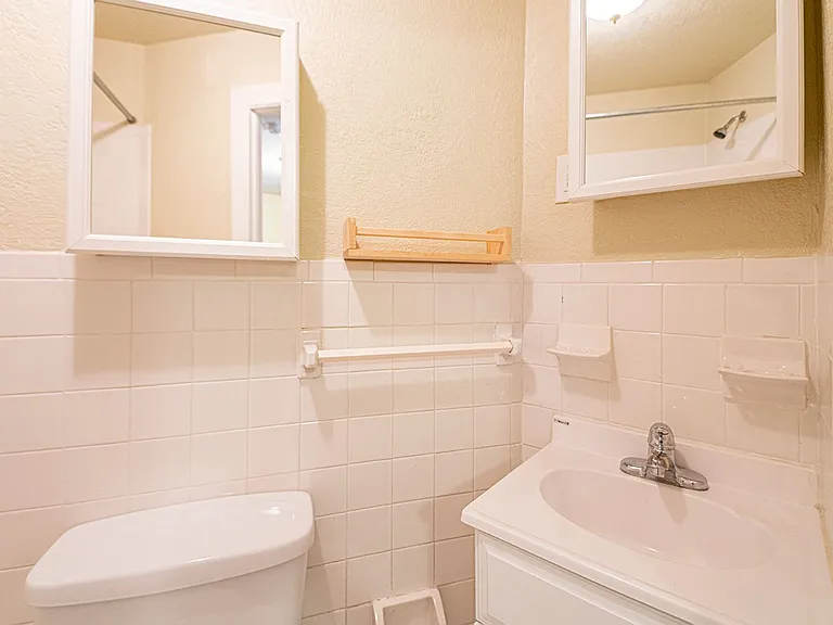 1635 E Passyunk Ave — Photo 8