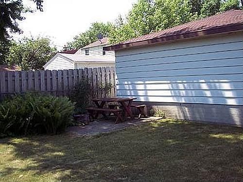 3rd image of 5964 N Lydell Ave