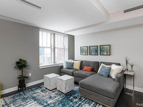 4th image of 525 W Lafayette Blvd #15C
