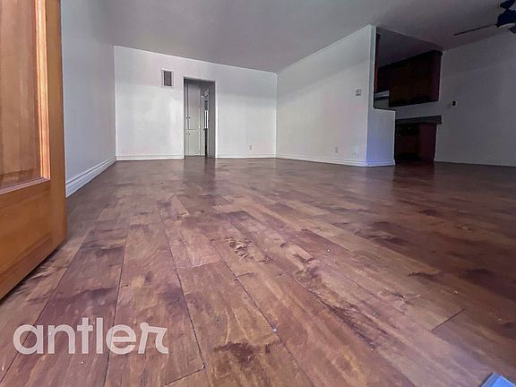 2nd image of 3958 Gibraltar Ave #W4