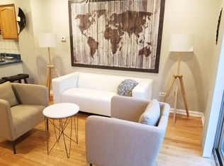 27W079 Cooley Ave, Winfield, IL 60190