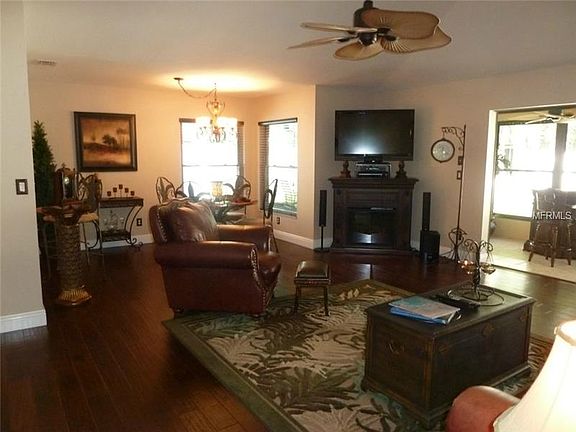 4th image of 2668 Savoy Ln