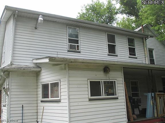 3rd image of 339-339 1/2 Harris St