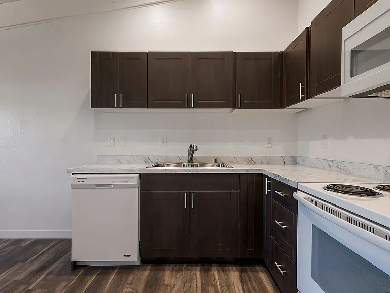 Sheridan Square Apartments — Photo 37