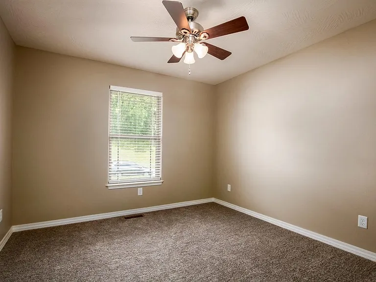 1064 E Lakota St — Photo 19