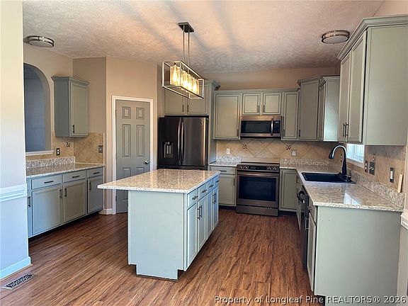 3rd image of 3912 Barclay Way