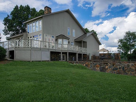 4th image of 1365 Woodbrook Ln Lot 11