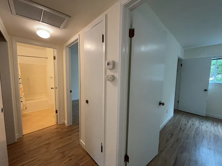 625 Adams Street — Photo 5