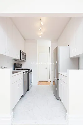 Rented by Mirador Real Estate | media 15