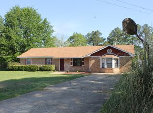 55 Constitution Dr, Columbus, MS 39702