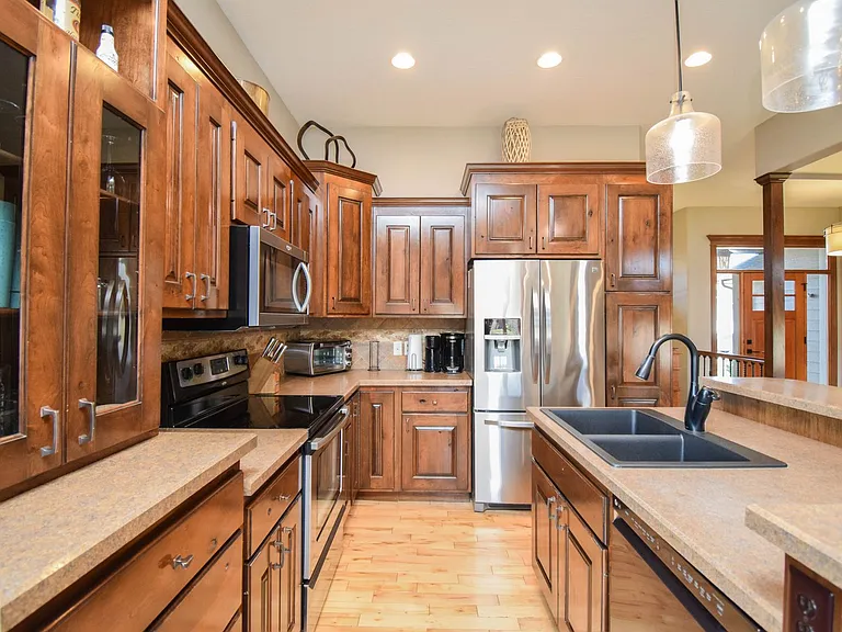 2204 S Silverthorne Ave — Photo 13