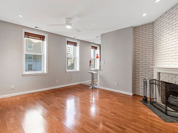 5th image of 2001 16th St NW APT 302