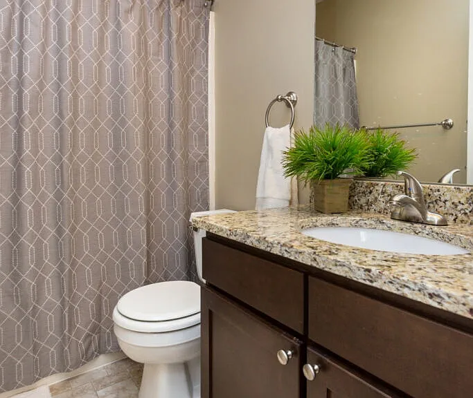 Ashworth Pointe & Foxboro Townhomes — Photo 20