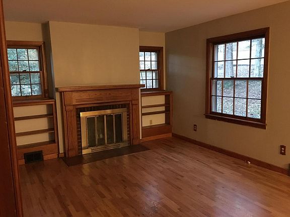 4th image of 1422 W Ray Ave