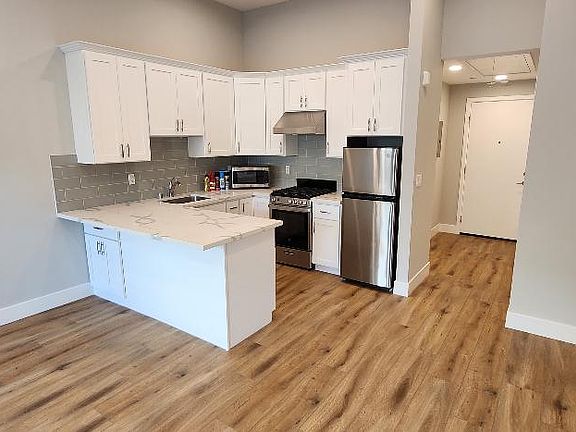 4th image of 816 Taraval St #2