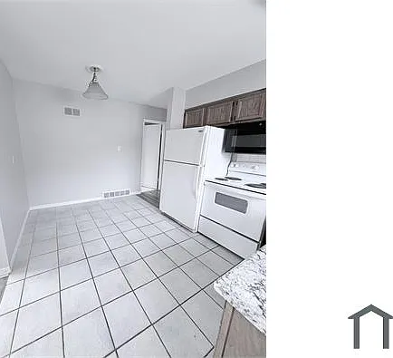 241 Flora Dr — Photo 3