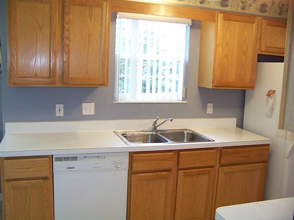 3rd image of 6595 Grove Ln #62