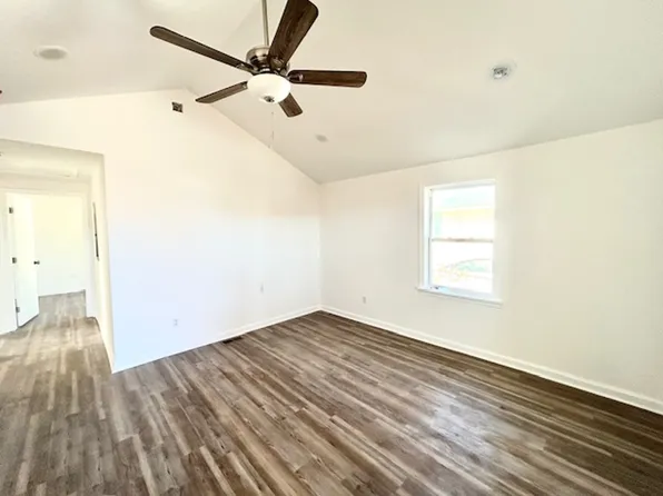 1820 Obrig Ave, Guntersville, AL 35976
