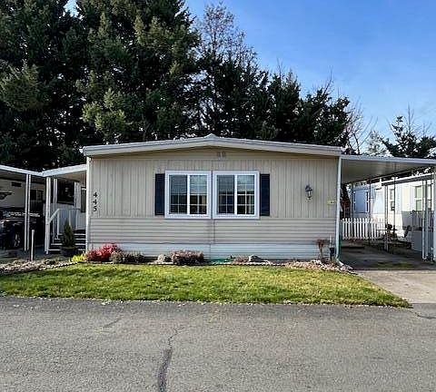 2nd image of 445 Ashwood Dr