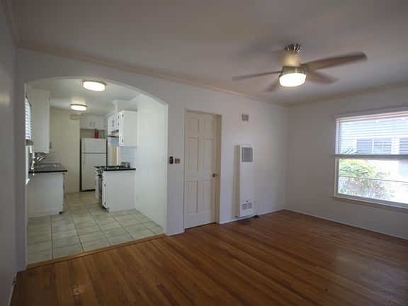5th image of 1003 Ashland Ave APT B