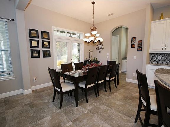 5th image of 831 Oakland Park Blvd
