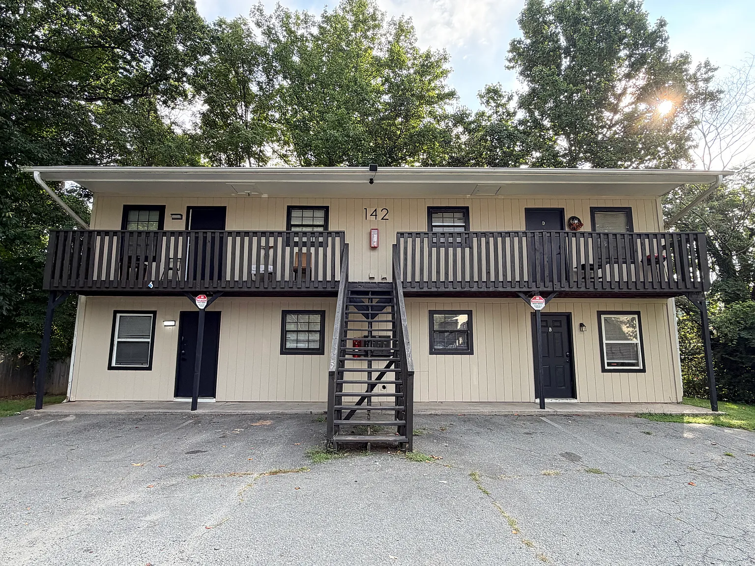 2 bed, 720 sqft, $1,150 — Photo 1