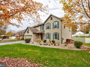 26 S 3rd St, Akron, PA 17501