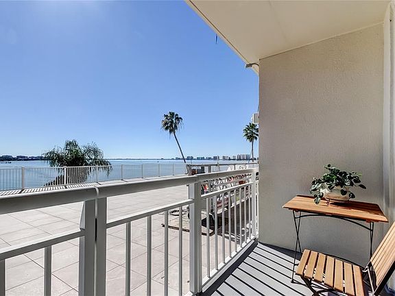 4th image of 100 Pierce St APT 305