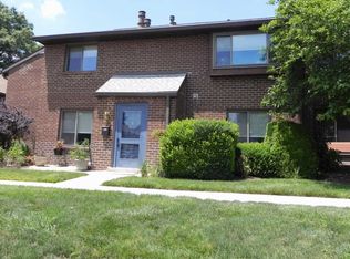 324 Village Newport, Ardmore, PA 19003