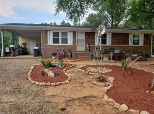 5324 Macedonia Rd, East Bend, NC 27018