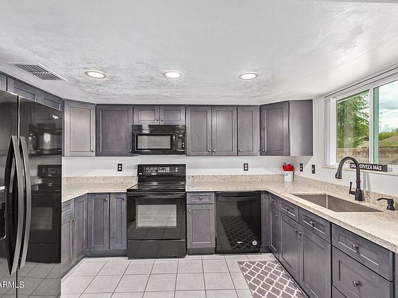4th image of 2329 E Dolphin Ave