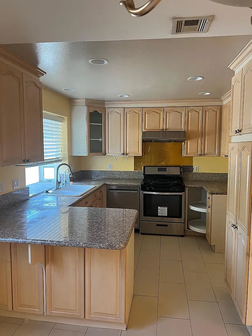4 bed, 1933 sqft, $3,500 — Photo 2