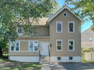 636 Scotland Rd, Orange, NJ 07050