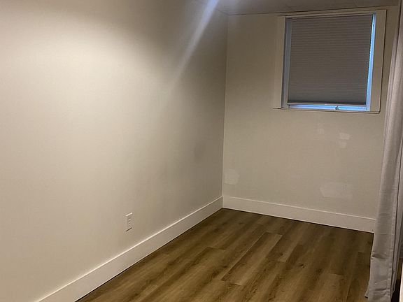 5th image of 11 Murdock Ave