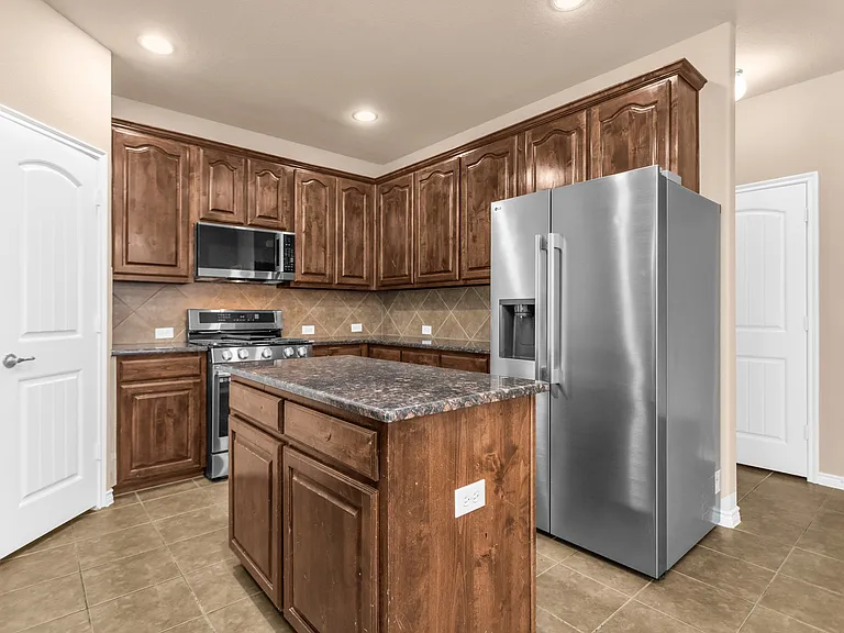 4924 Stray Creek Ln — Photo 10