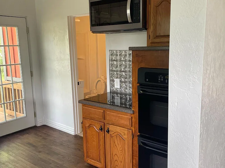 214 N Archer St — Photo 9