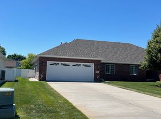 808 Crane Ct, North Platte, NE 69101