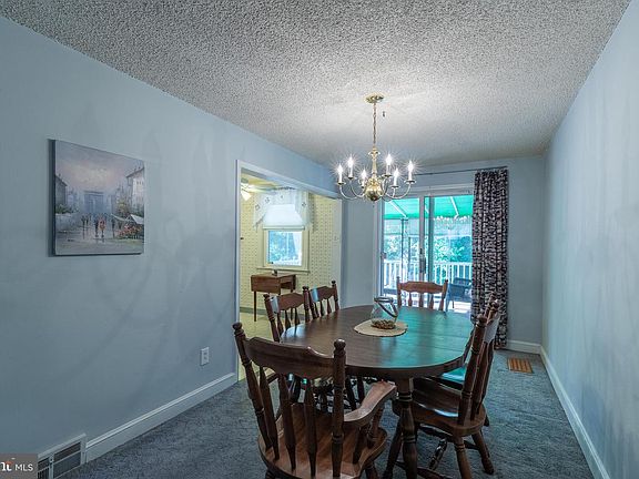 5th image of 1036 Brookwood Ln